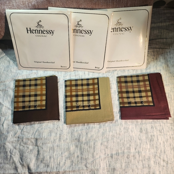 Hennessy COGNAC original Handkerchief 3pcs colors Wine,Beige,Brown Brandnew - Picture 2 of 9